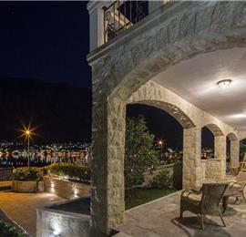 5 bedroom bayside villa with pool near Kotor, sleeps 12